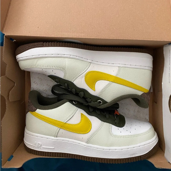 Nike Shoes - Nike Air Force 1 LV8 Shoes